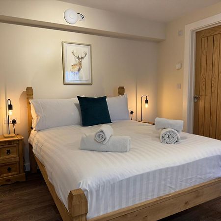 ホテル The Beresford Arms モーペス エクステリア 写真