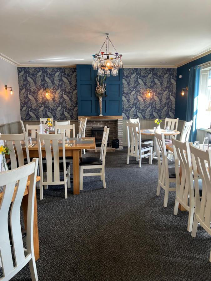 ホテル The Beresford Arms モーペス エクステリア 写真