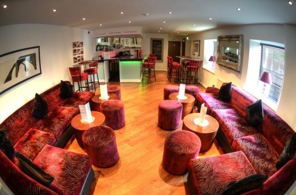 ホテル The Beresford Arms モーペス エクステリア 写真